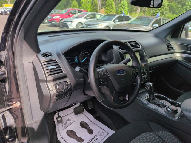 Certified 2019 Ford Explorer XLT w/ Equipment Group 201A AWD/4WD image 29