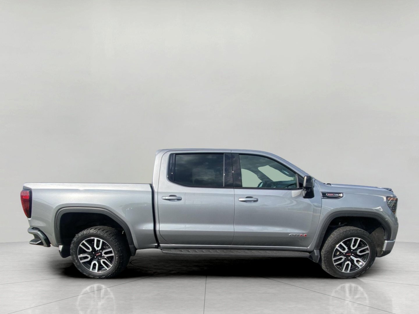 Used 2023 GMC Sierra 1500 AT4 w/ AT4 Premium Package AWD/4WD image 7