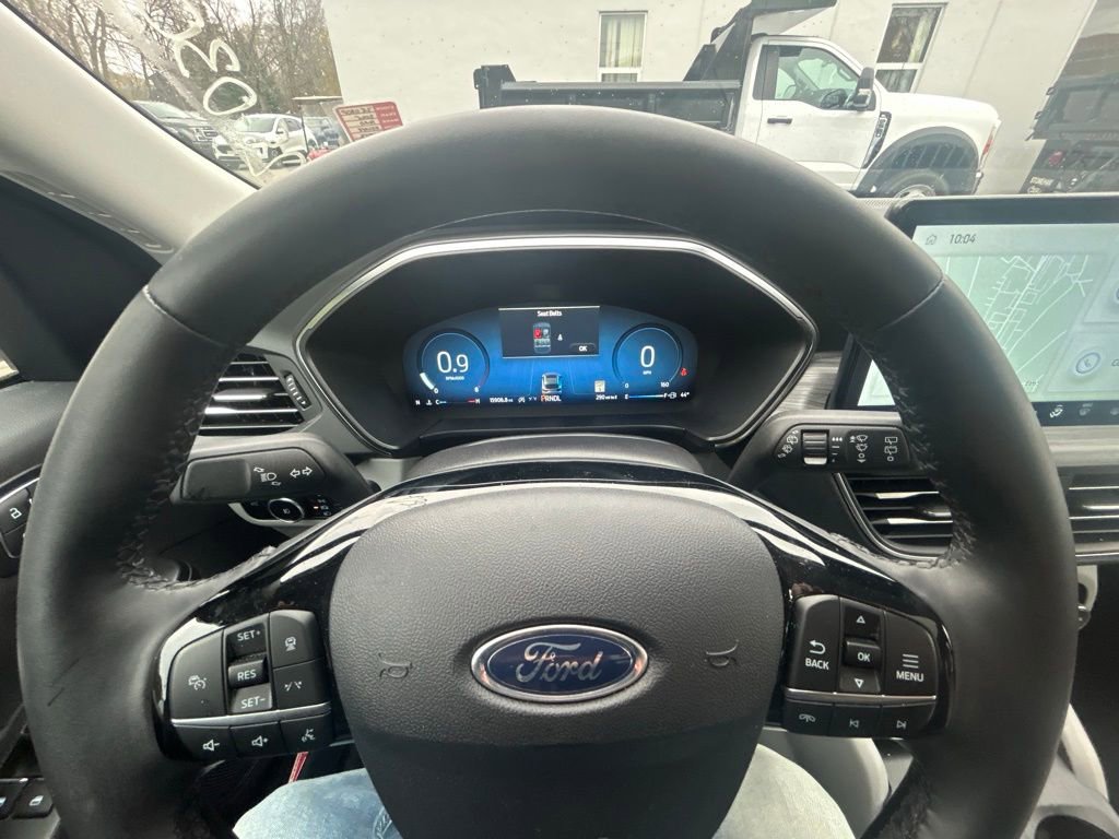 Certified 2025 Ford Escape Platinum w/ Premium Technology Package AWD/4WD image 15