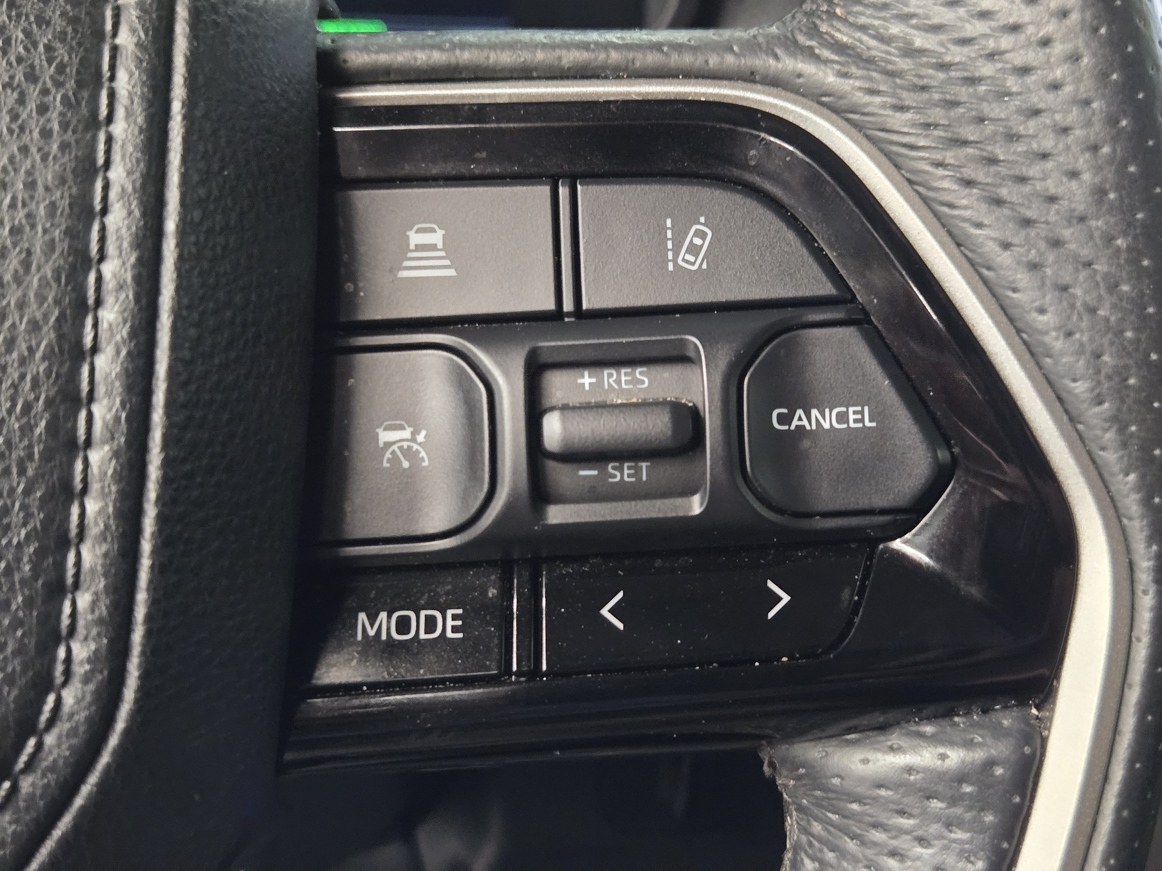 Used 2023 Toyota Tundra Limited w/ Power Package AWD/4WD image 30