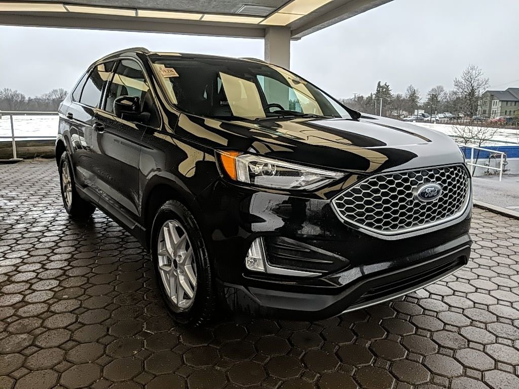 Certified 2024 Ford Edge SEL w/ Convenience Package AWD/4WD image 4