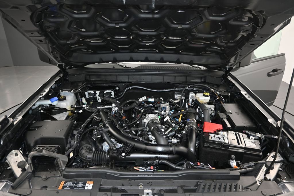 Certified 2025 Ford Bronco Badlands AWD/4WD image 12