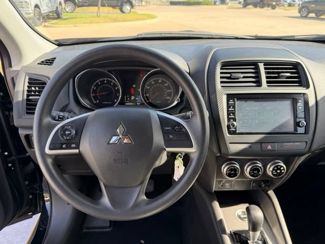 Used 2025 Mitsubishi Outlander Sport AWD image 12