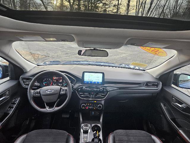 Certified 2022 Ford Escape SEL w/ SEL Stealth AWD Package image 13