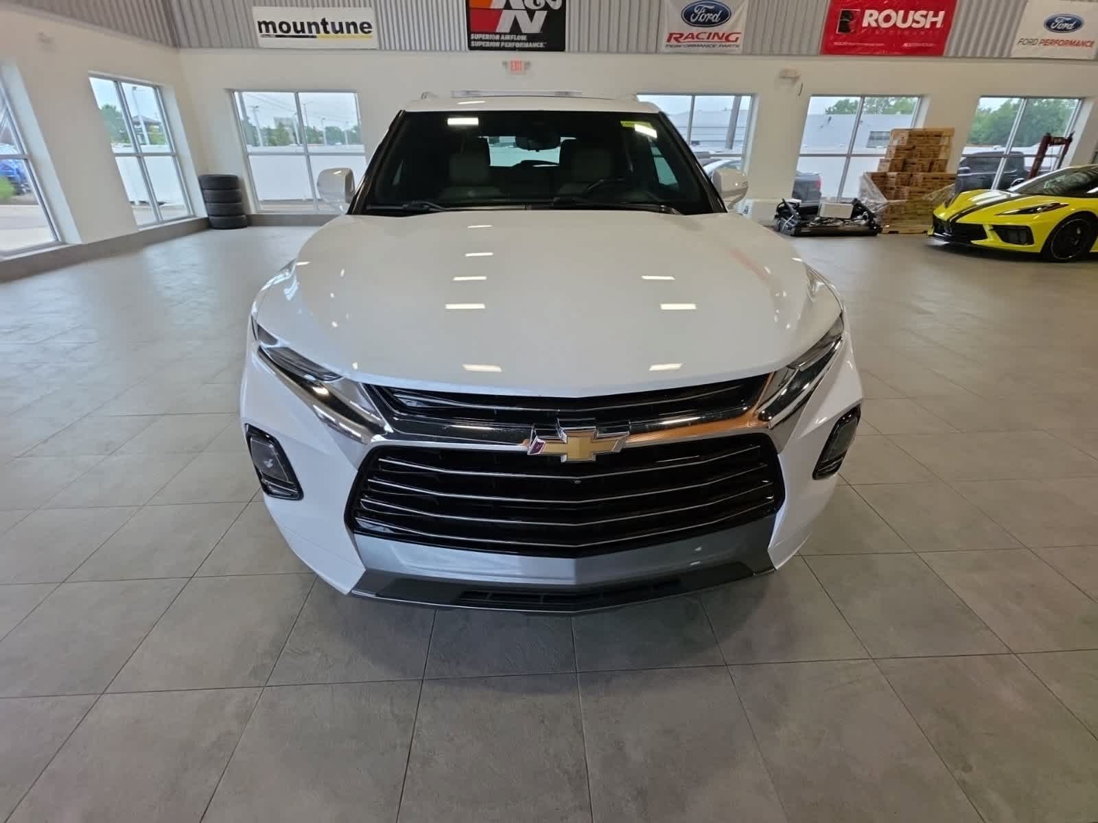 Used 2020 Chevrolet Blazer Premier w/ Driver Confidence II Package AWD/4WD image 3