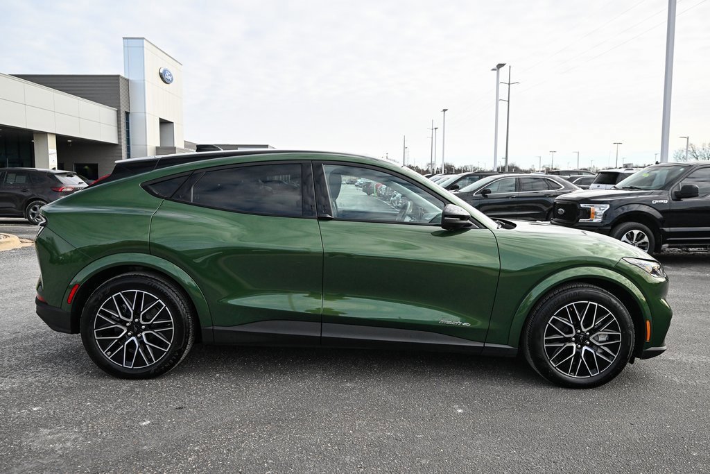 Certified 2025 Ford Mustang Mach-E Premium image 9