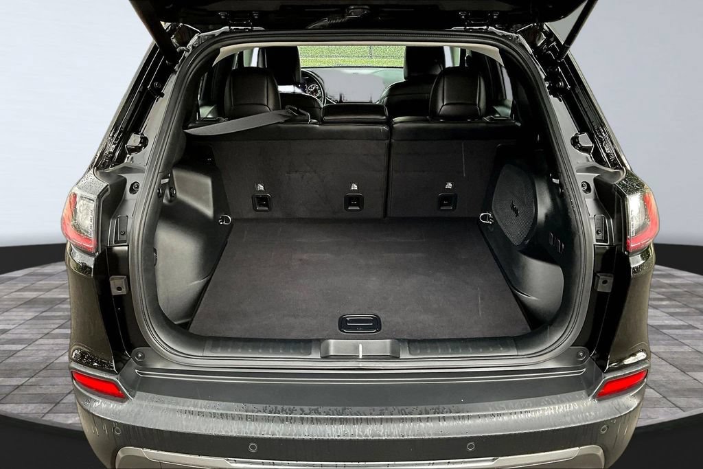 Used 2020 Jeep Cherokee Limited AWD/4WD image 7