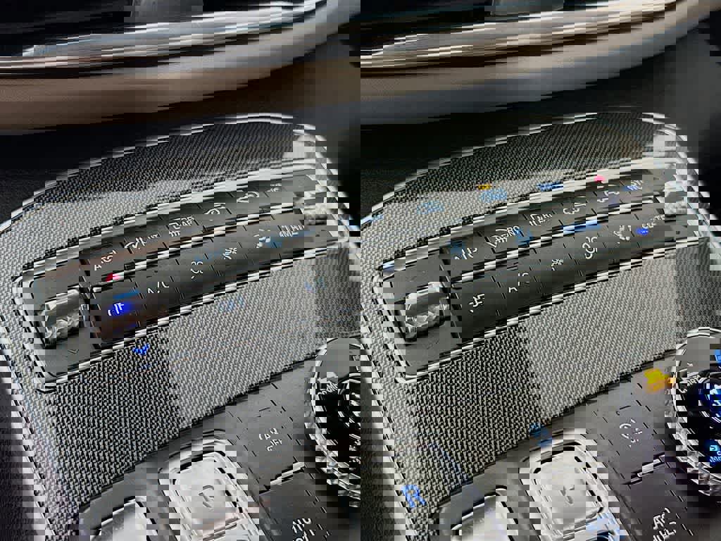 Used 2021 Hyundai Santa Fe SEL w/ Convenience Package image 21