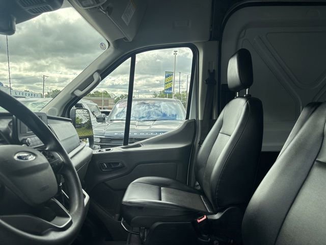 Certified 2024 Ford Transit 250 148 Medium Roof Extended AWD image 5