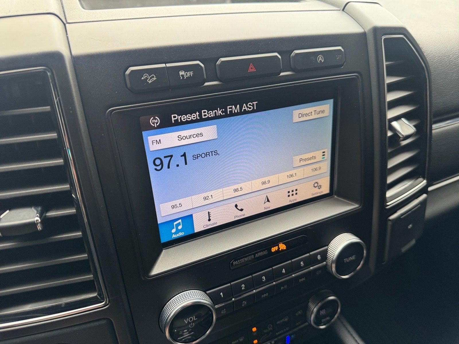 Certified 2019 Ford Expedition Limited image 26