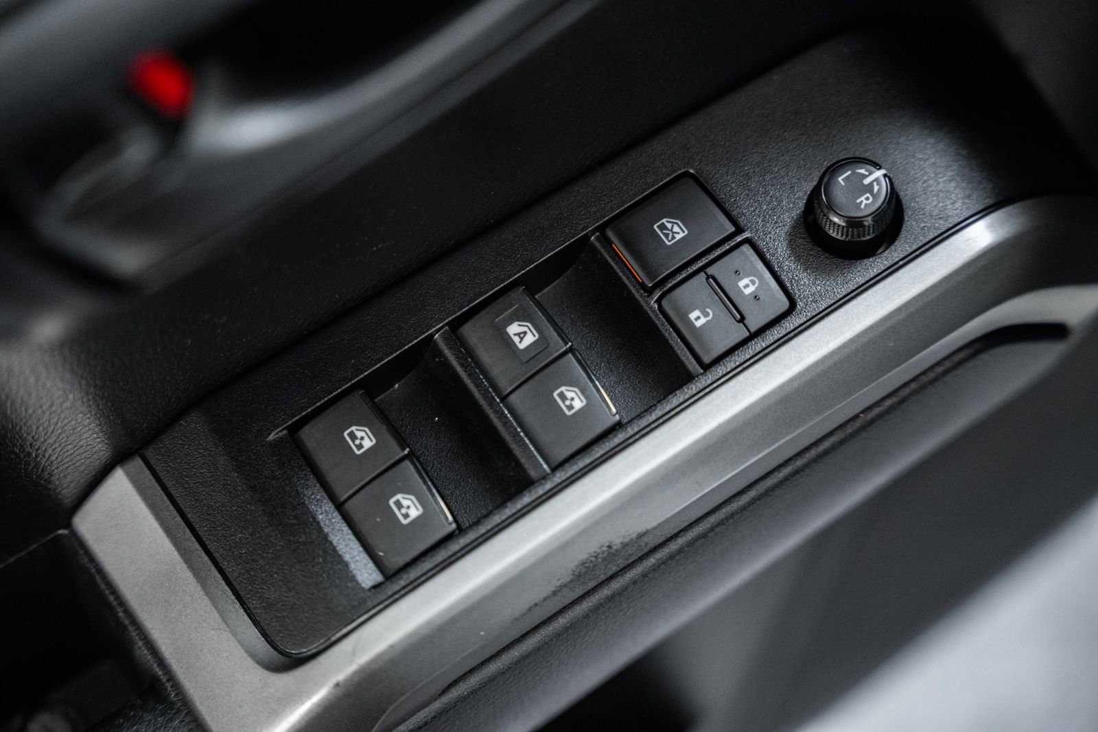 Used 2020 Toyota Tacoma SR5 image 43