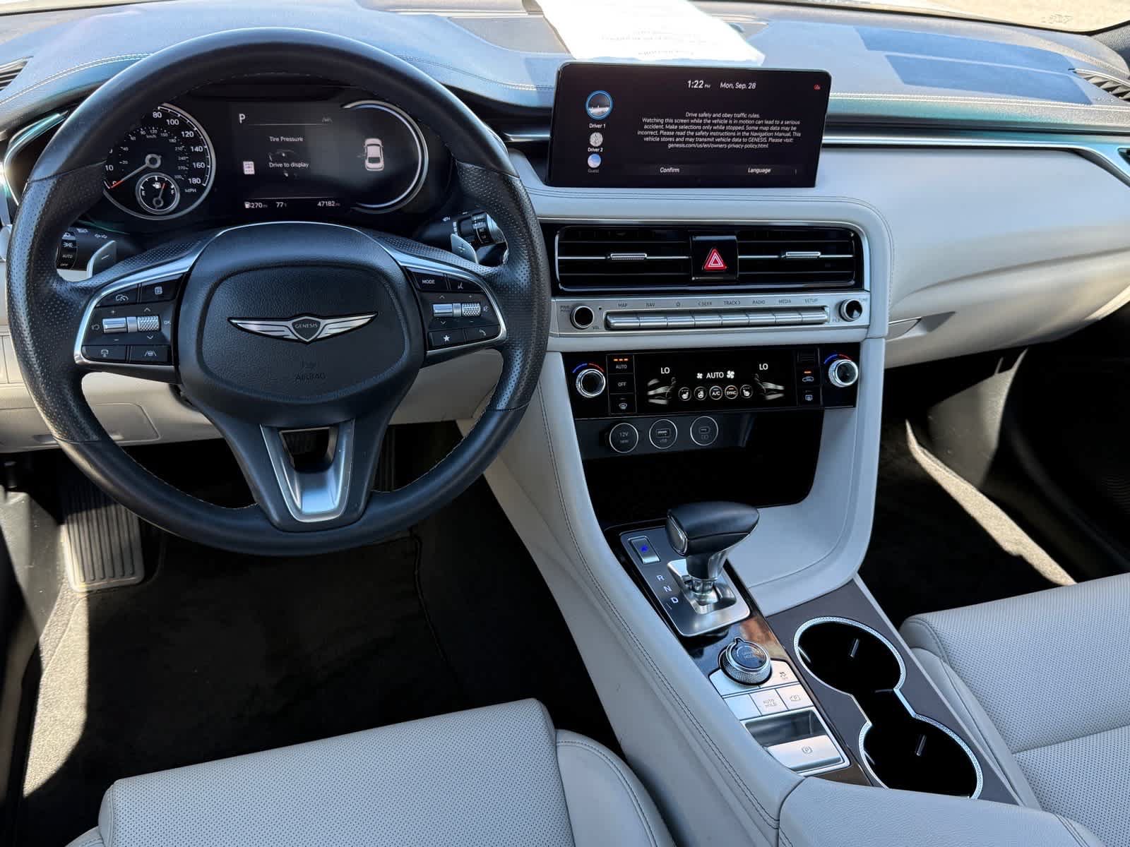 Used 2025 Genesis G70 2.5T AWD/4WD image 12