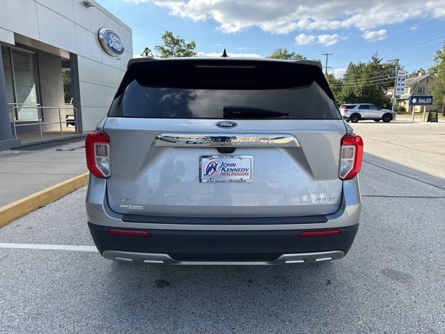 Certified 2022 Ford Explorer XLT w/ Equipment Group 202A image 7