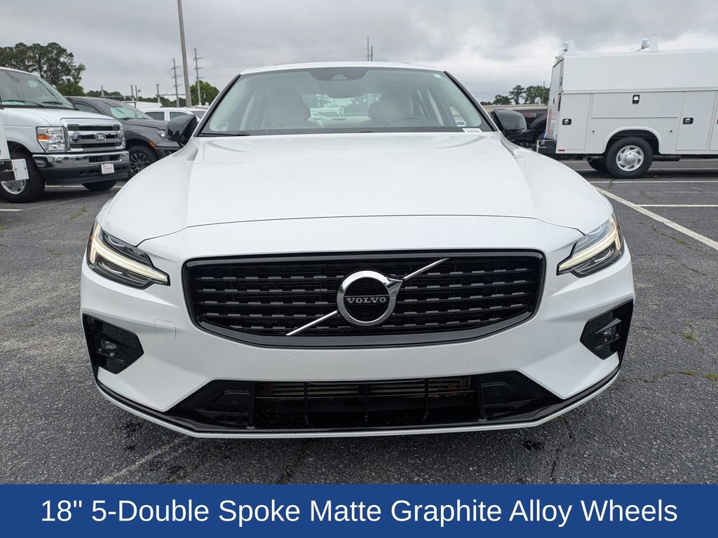 Used 2021 Volvo S60 T5 Momentum FWD image 10
