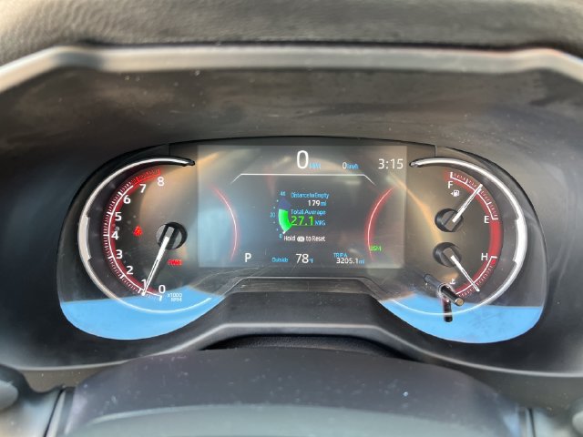 Used 2025 Toyota RAV4 XLE AWD/4WD image 20