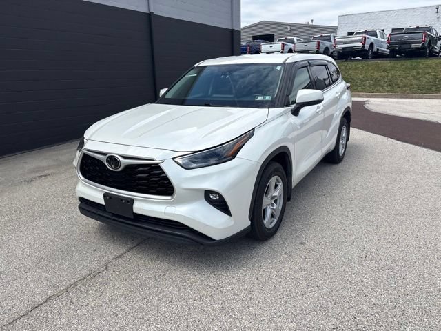 Used 2021 Toyota Highlander LE AWD/4WD image 8