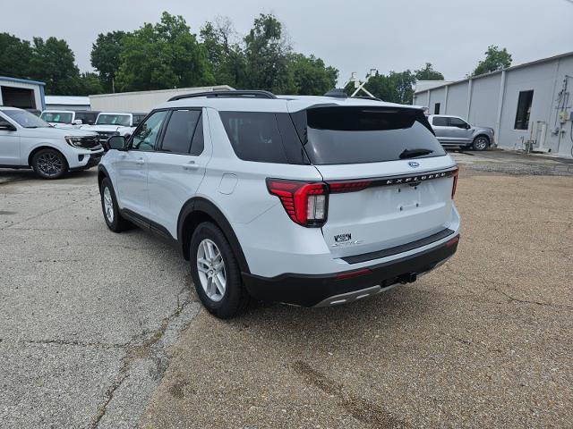 Certified 2026 Ford Explorer Active w/ Active Comfort Package RWD image 7