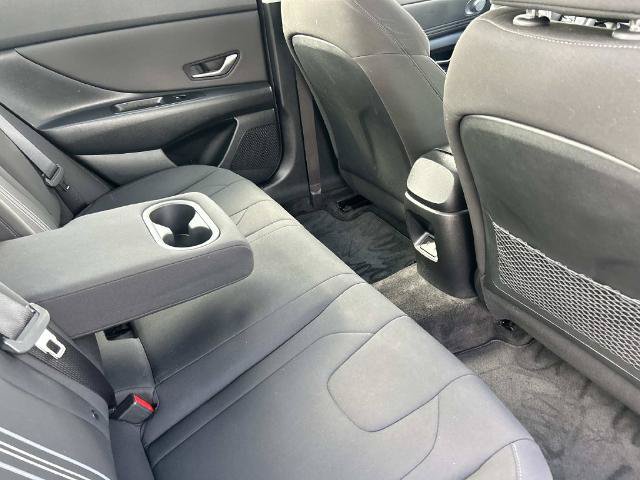 Used 2024 Hyundai Elantra SEL FWD image 21