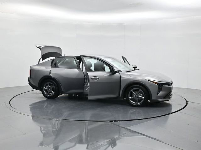 Used 2025 Kia K4 FWD image 51