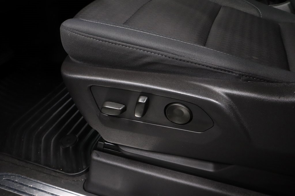 Used 2024 Chevrolet Silverado 1500 LT image 24