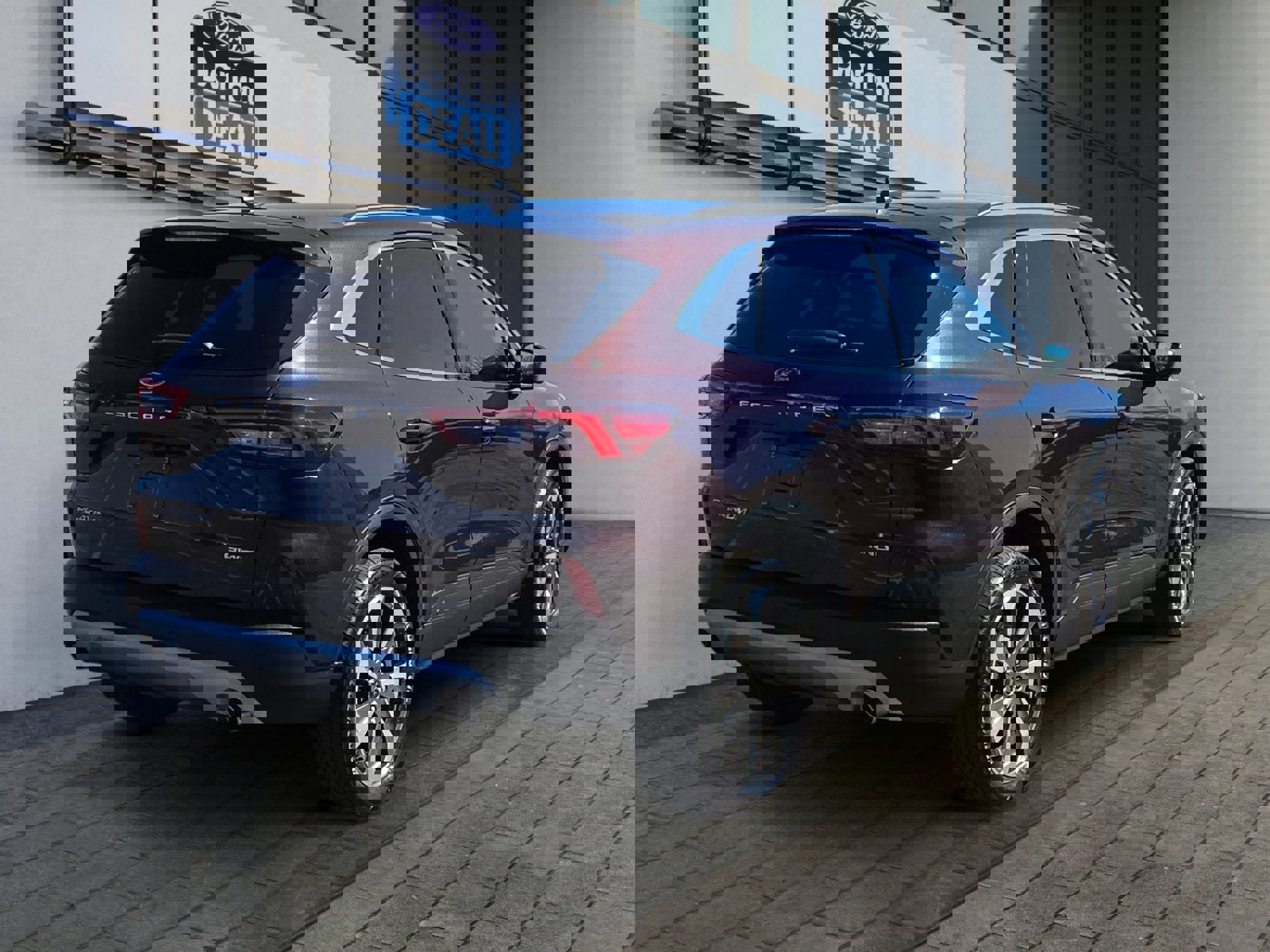 Certified 2023 Ford Escape Platinum image 5