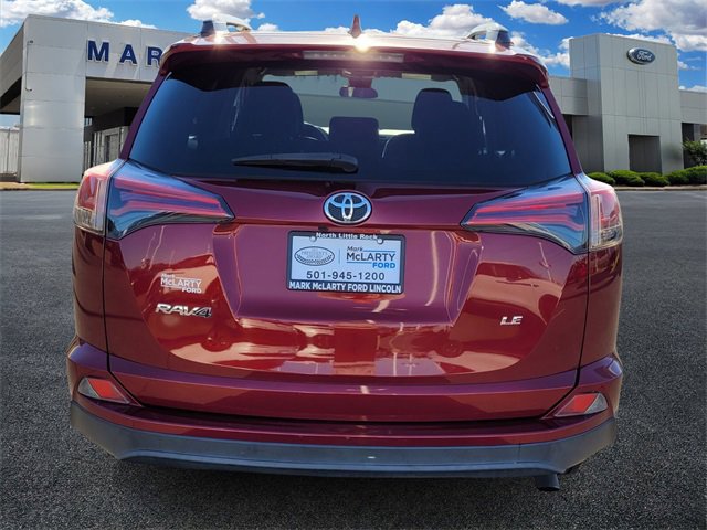 Used 2018 Toyota RAV4 LE image 4