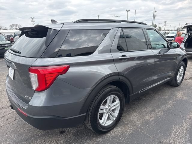 Certified 2024 Ford Explorer XLT w/ Equipment Group 202A AWD/4WD image 9