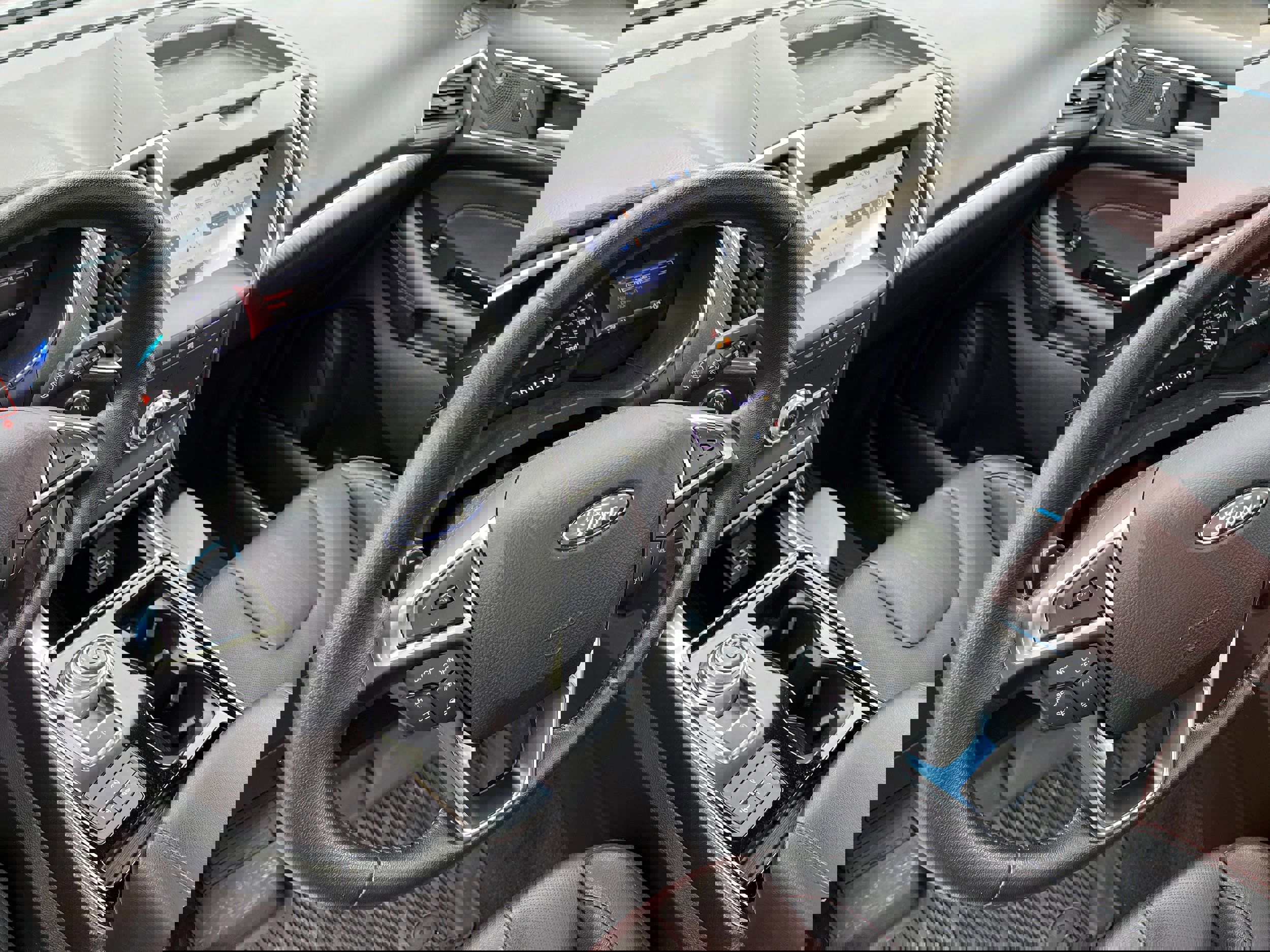 Certified 2020 Ford Edge Titanium w/ Equipment Group 301A image 8