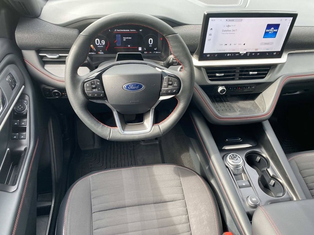 Certified 2025 Ford Explorer ST-Line w/ Premium Package RWD image 16