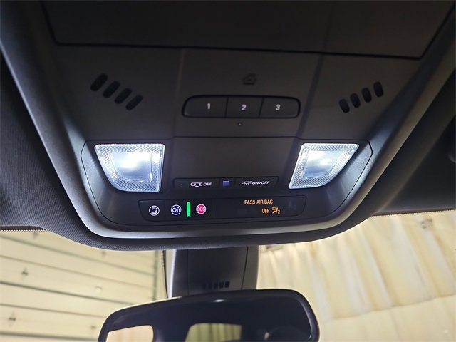 Used 2022 Buick Enclave Essence image 26