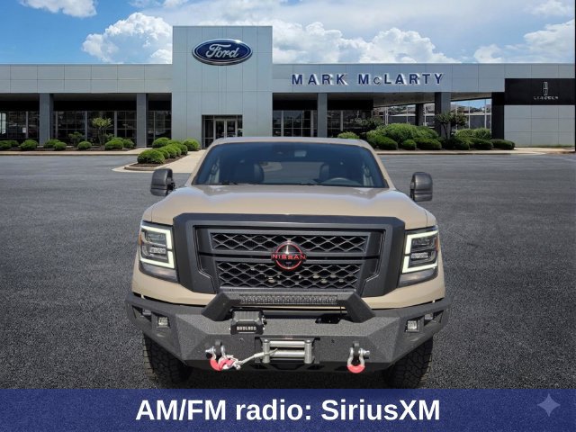 Used 2024 Nissan Titan PRO-4X w/ Pro-4x Convenience Package AWD/4WD image 9