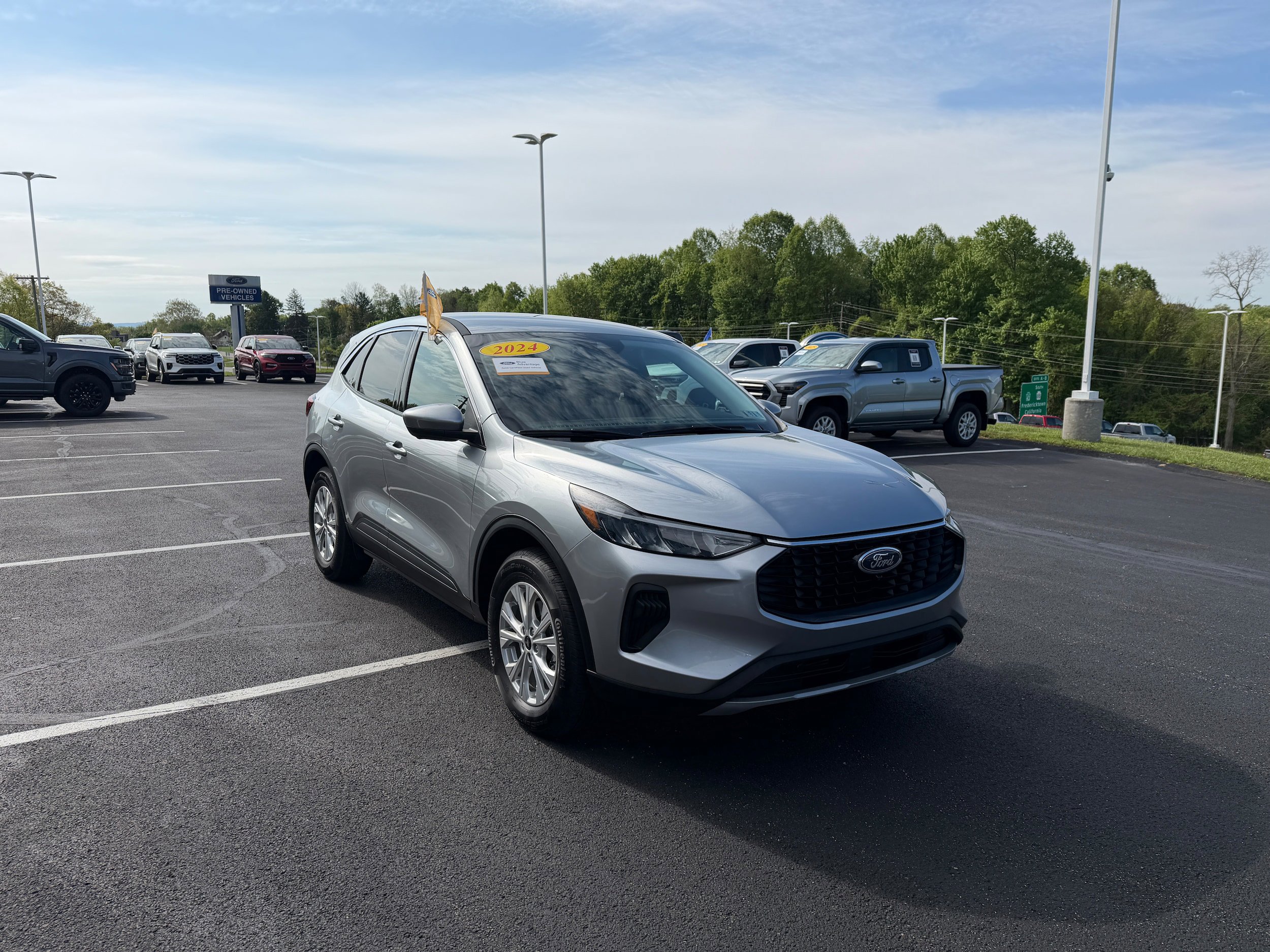 Certified 2024 Ford Escape Active w/ Tech Pack #2 AWD/4WD image 4