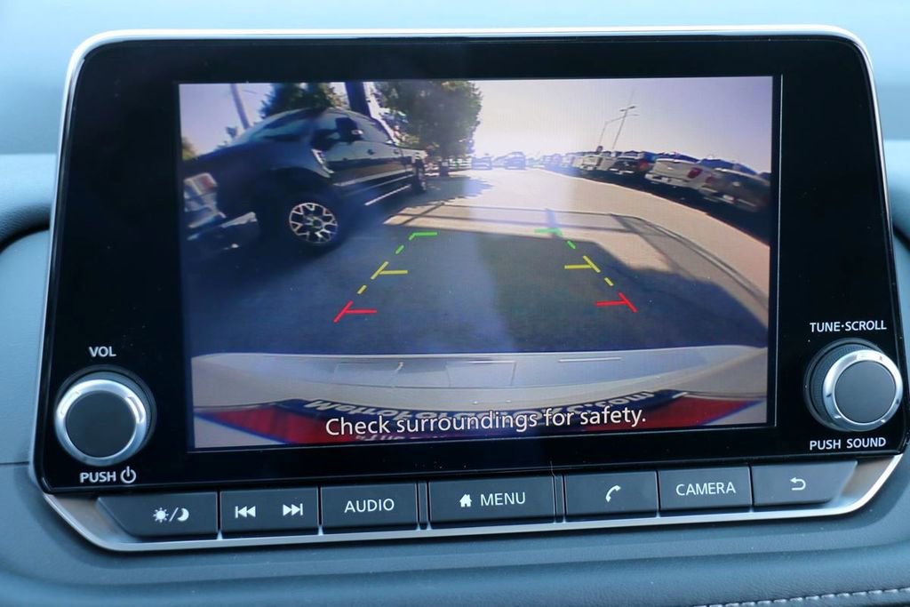 Used 2026 Nissan Rogue SV FWD image 14