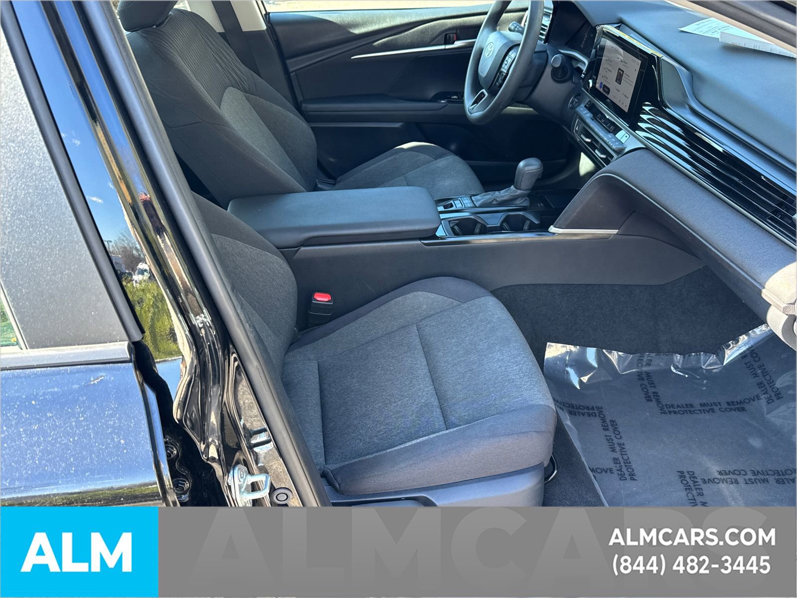 Used 2025 Toyota Camry LE image 16