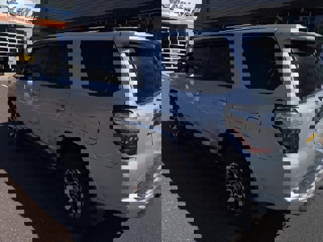 Used 2021 Toyota 4Runner TRD Off-Road image 17