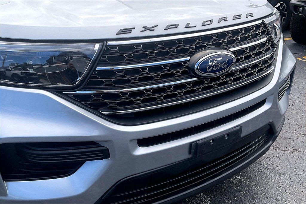 Certified 2023 Ford Explorer XLT w/ Class IV Trailer Tow Package AWD/4WD image 31