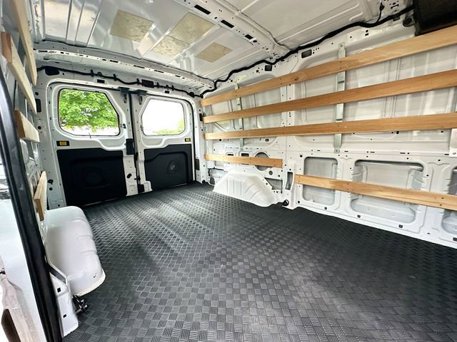 Certified 2024 Ford Transit 250 Low Roof w/ Exterior Upgrade Package RWD image 27