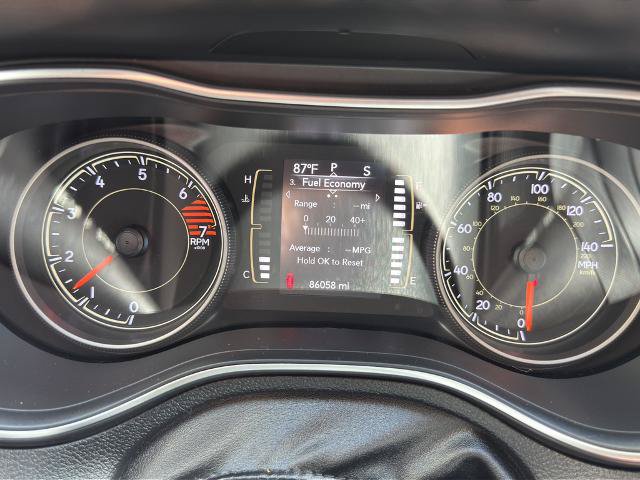 Used 2020 Jeep Cherokee Latitude Plus AWD/4WD image 22