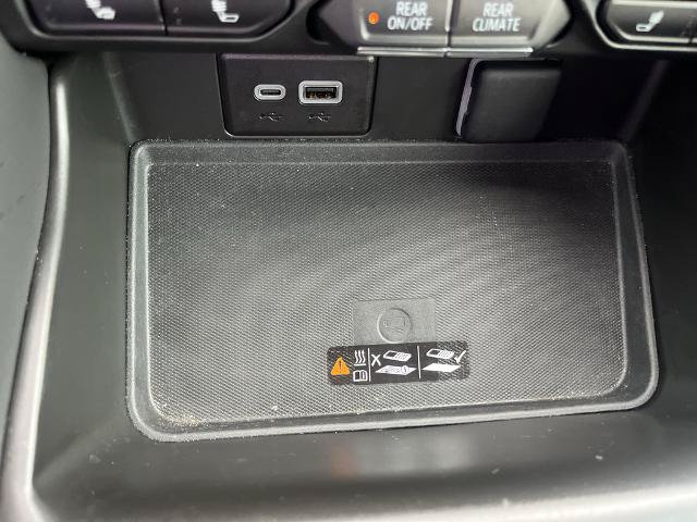 Used 2024 Chevrolet Tahoe LT AWD/4WD image 16