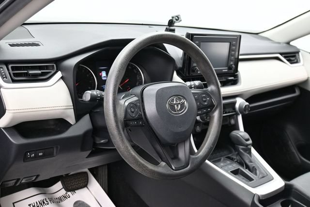 Used 2021 Toyota RAV4 XLE FWD image 15