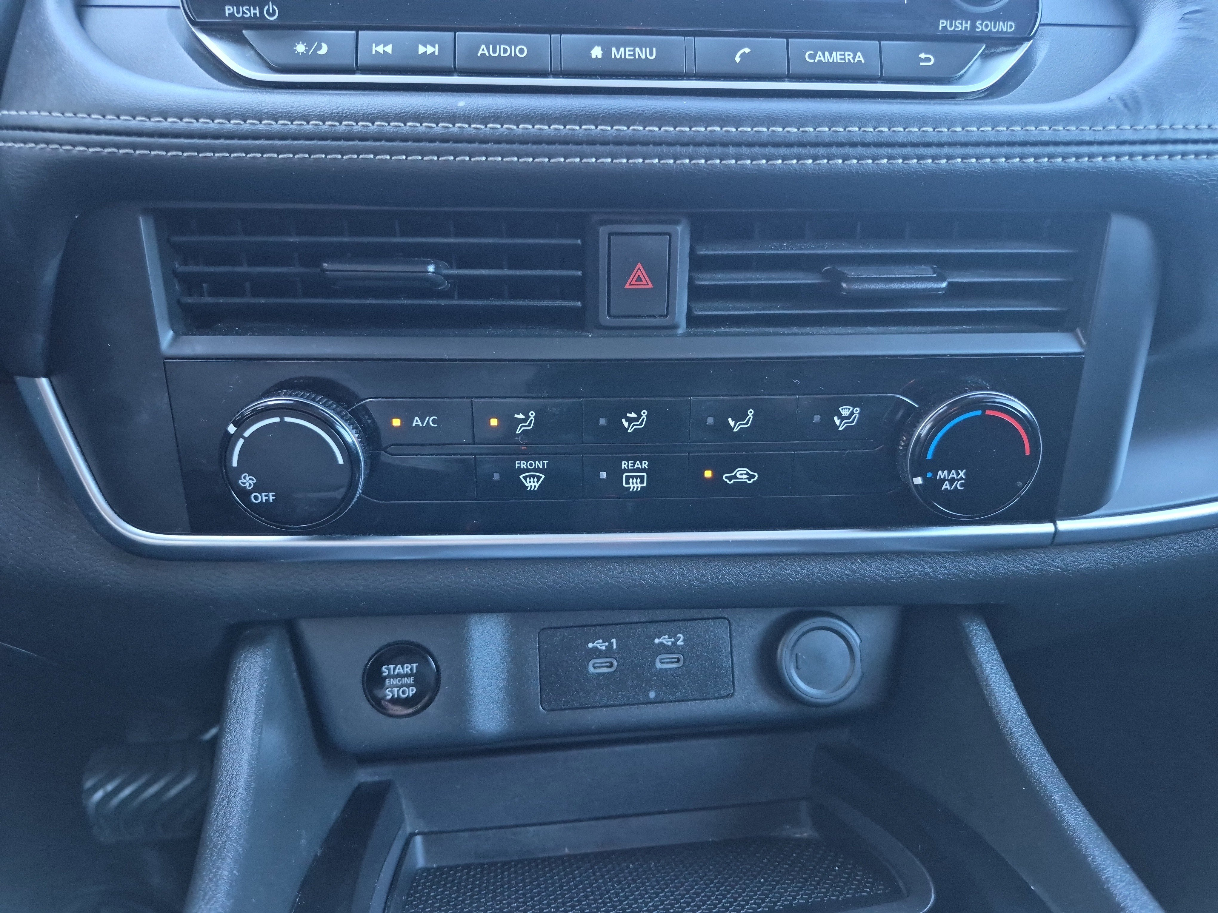 Used 2024 Nissan Rogue S image 27