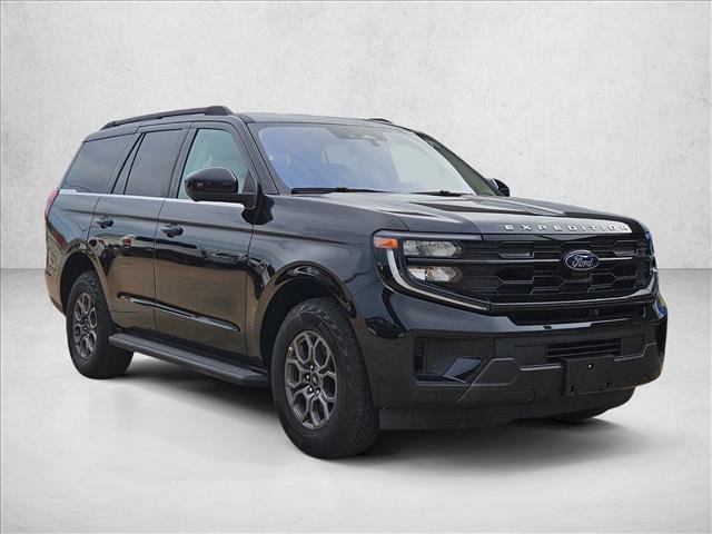 Certified 2025 Ford Expedition Active RWD image 3