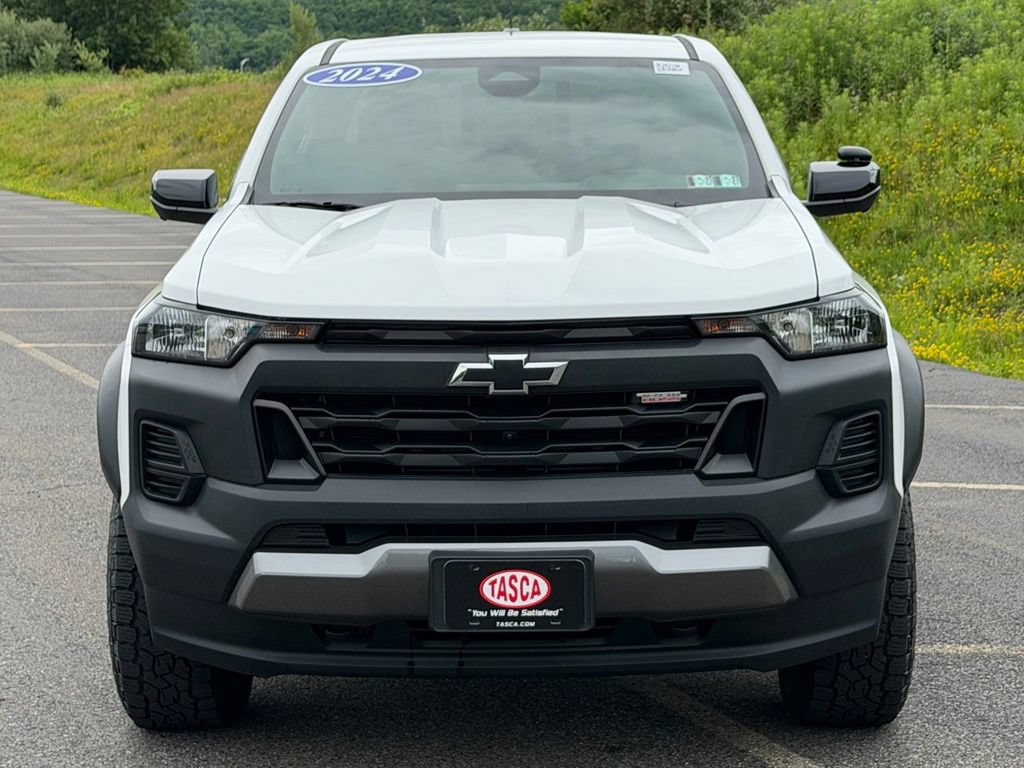 Used 2024 Chevrolet Colorado Trail Boss w/ Technology Package AWD/4WD image 18