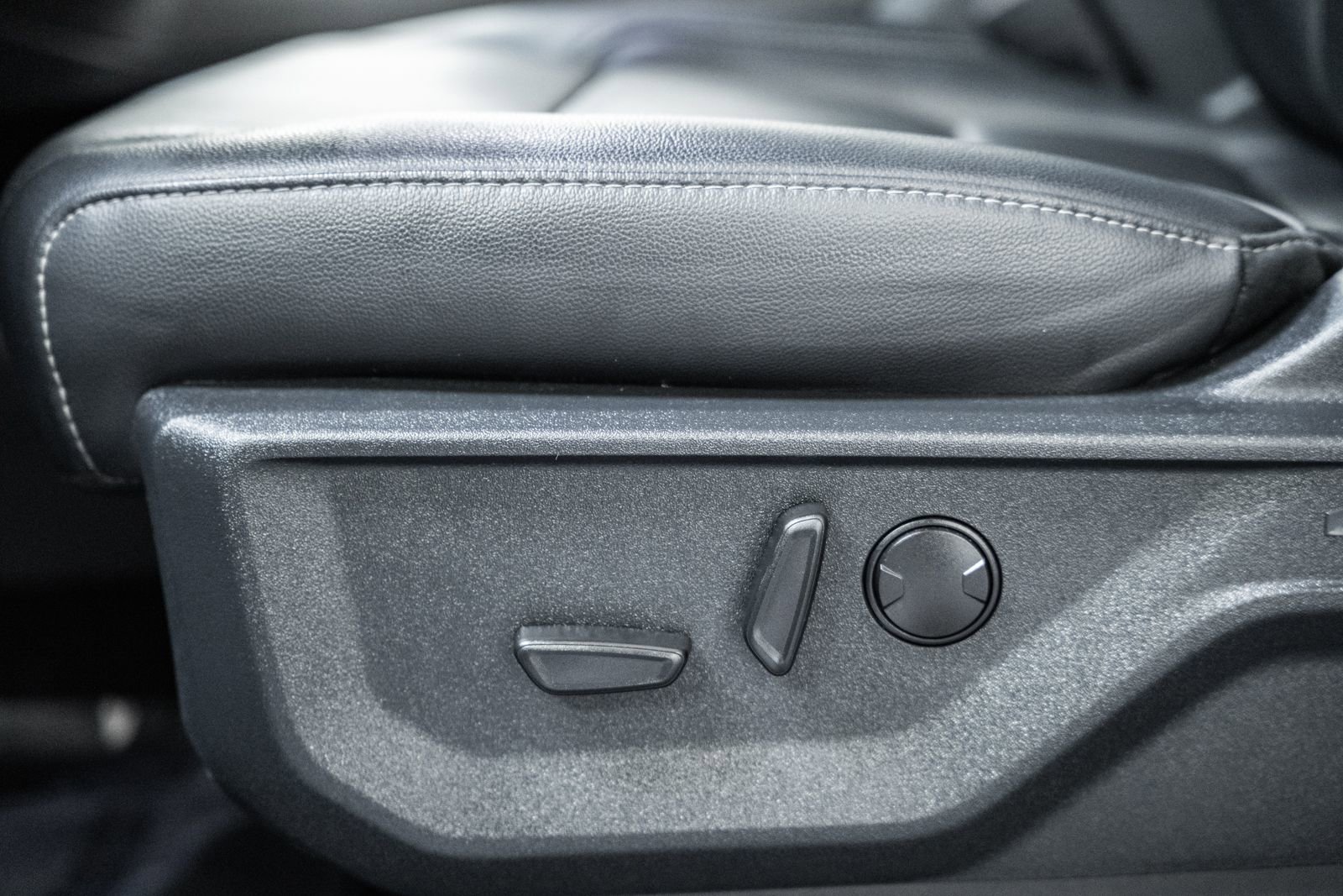 Certified 2025 Ford F150 Lariat image 45