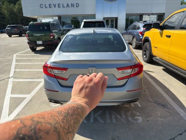 Used 2020 Honda Accord Sport image 4