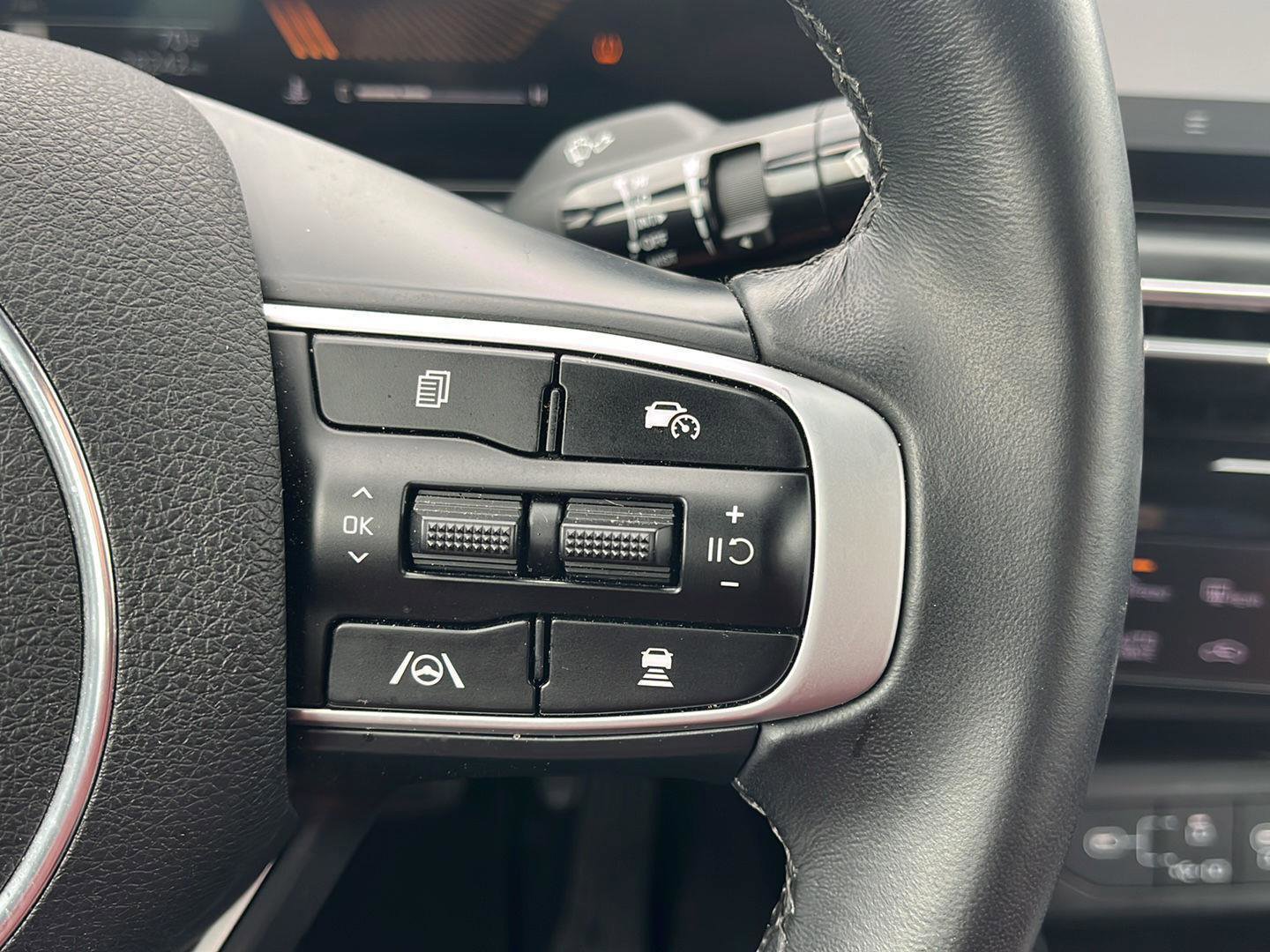 Used 2025 Kia K5 GT-Line w/ GT-Line Premium Package FWD image 23