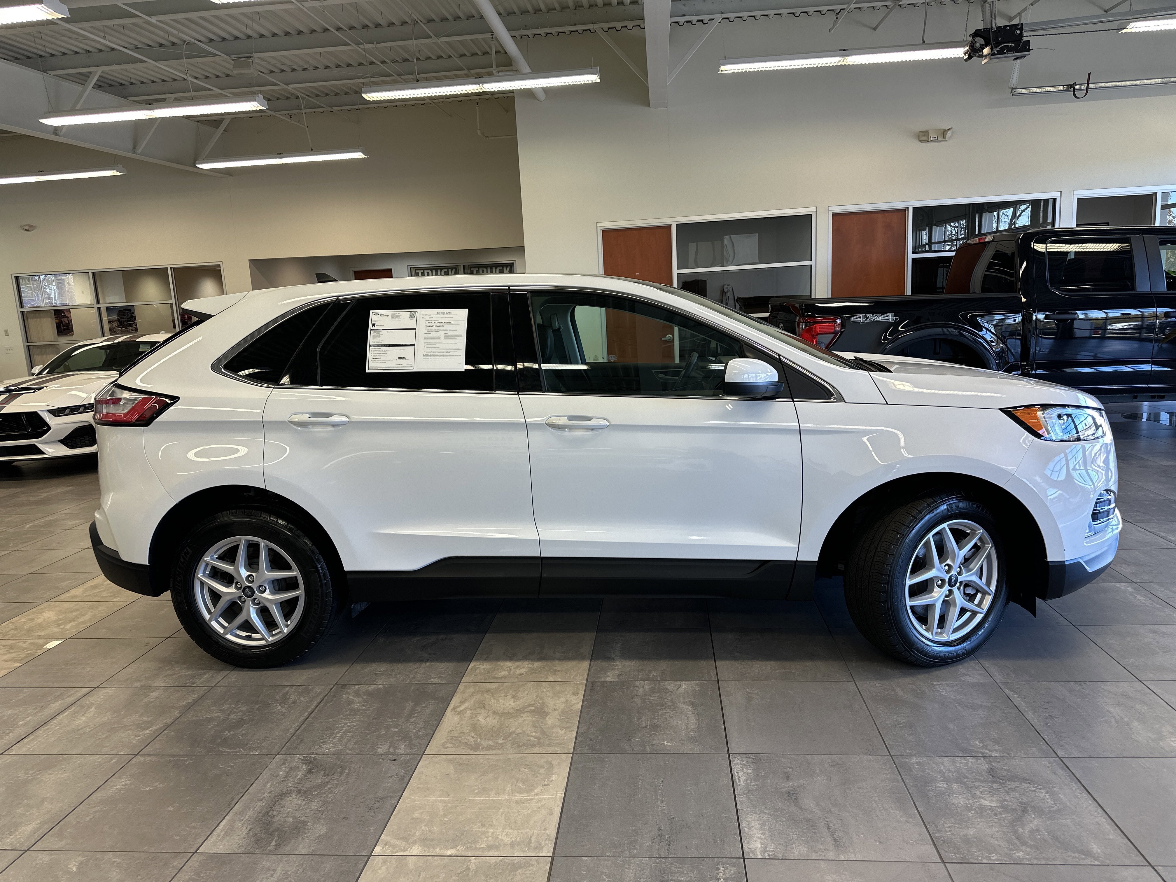 Certified 2023 Ford Edge SEL w/ Convenience Package image 6