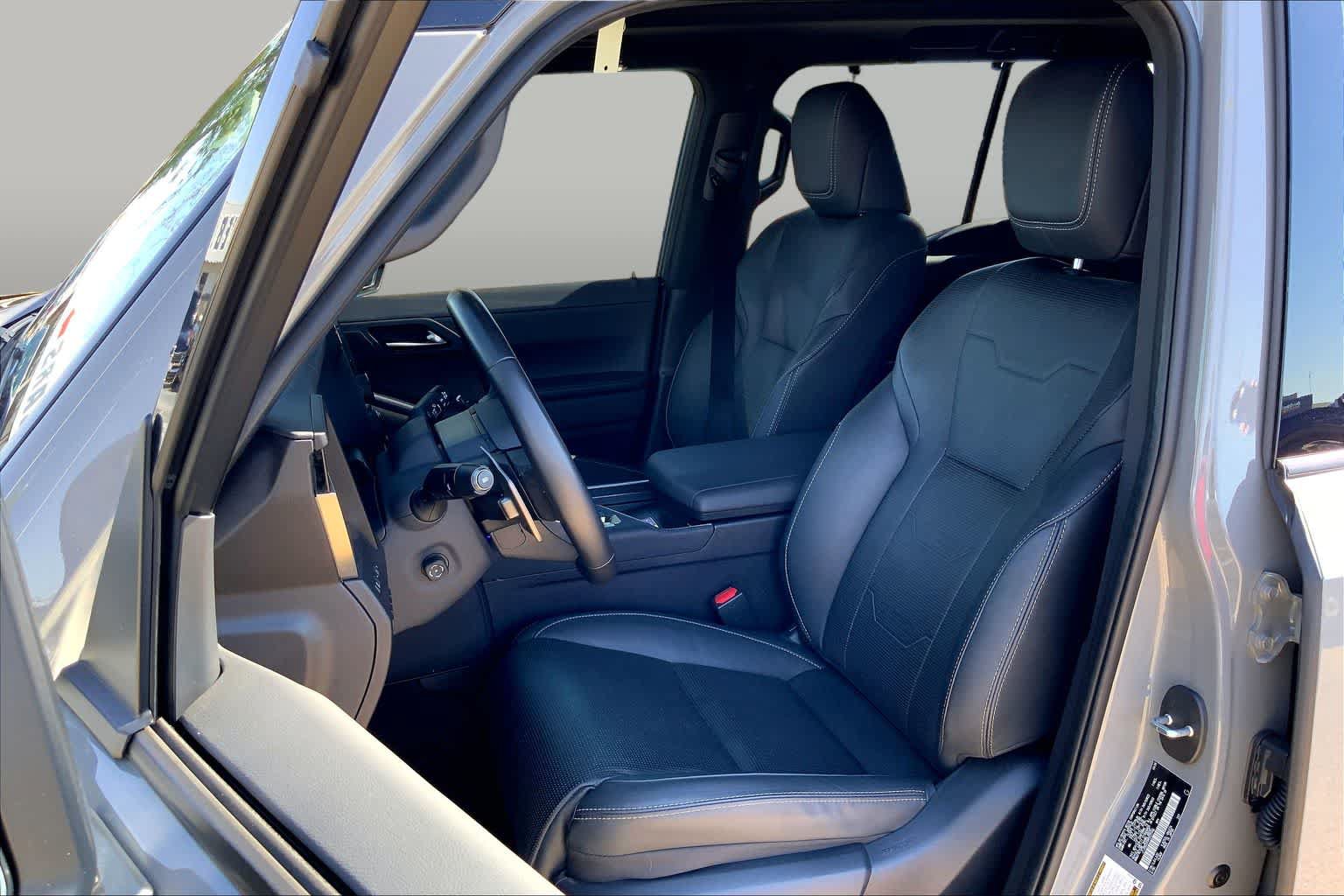 Used 2024 Lexus GX 550 AWD/4WD image 8