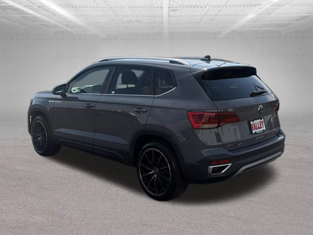 Used 2022 Volkswagen Taos SEL w/ Panoramic Sunroof Package AWD/4WD image 10