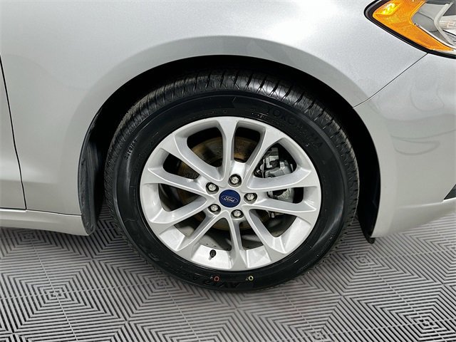 Certified 2020 Ford Fusion SE image 20